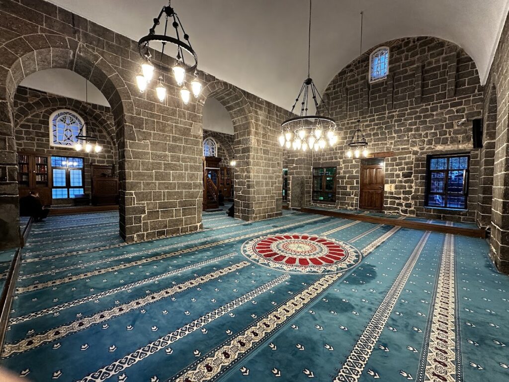 Hazreti Süleyman Mosque: An Inalid and Ottoman Mosque in Diyarbakır 2 Hazreti Süleyman Mosque