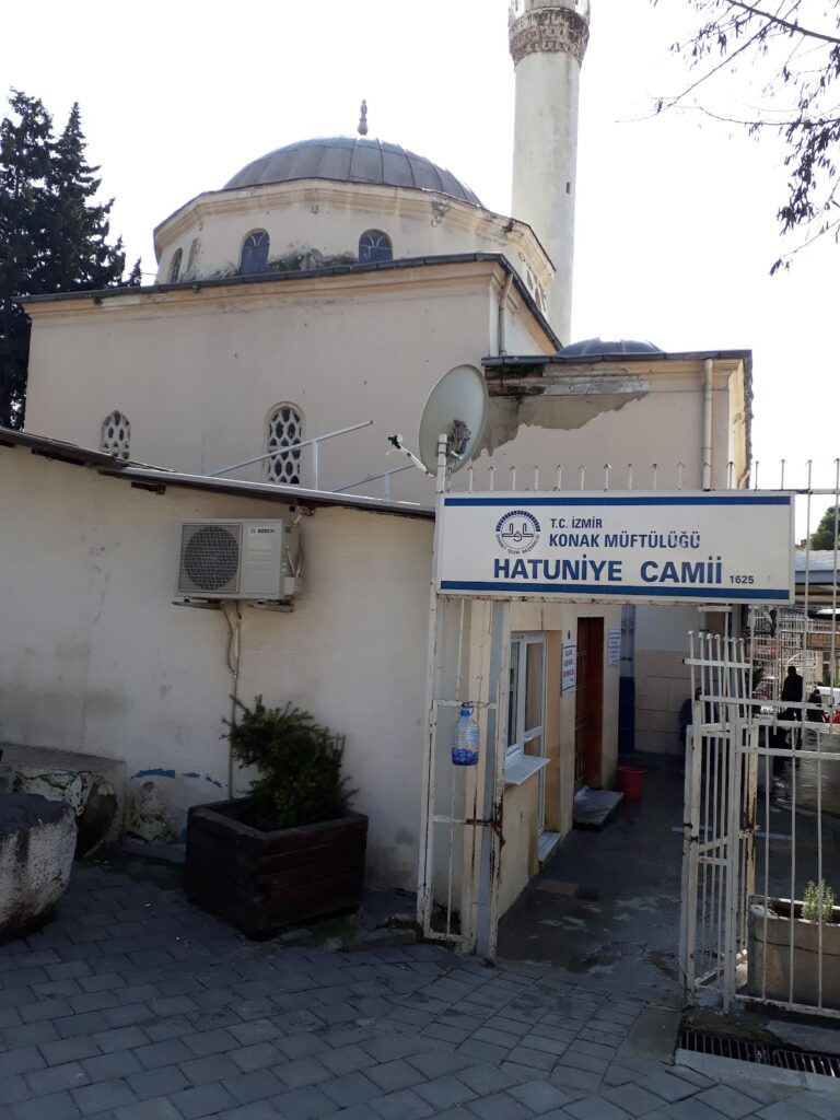 Hatuniye Mosque: An Ottoman Mosque in İzmir 2 Hatuniye Mosque