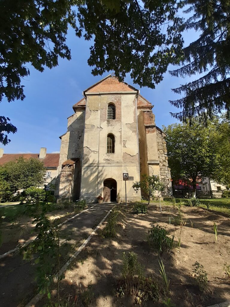 Franciscan Monastery in Baia de Criș: A Gothic and Baroque Historic Complex