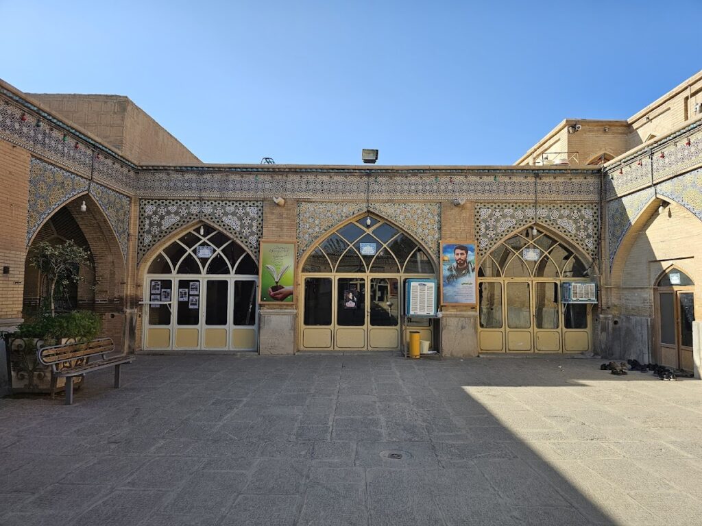 Ali Qoli Agha Mosque: A Safavid and Qajar Shiite Mosque in Isfahan 2 Ali Qoli Agha Mosque