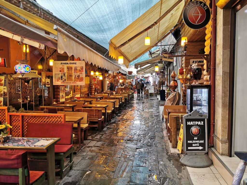 Kızlarağası Han: An Ottoman Commercial Inn in İzmir 3 Kızlarağası Han