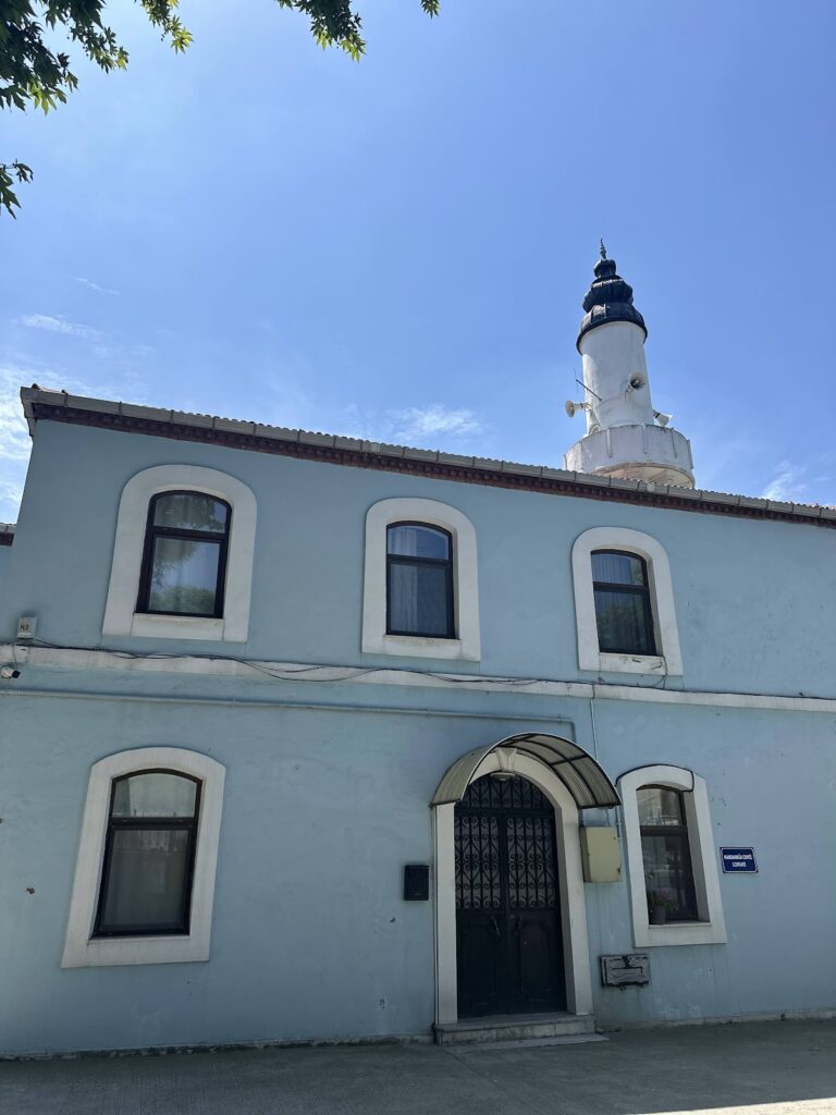 Handan Agha Mosque: A Fifteenth-Century Ottoman Mosque in Istanbul 3 Handan Agha Mosque