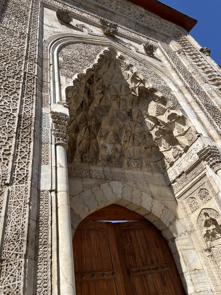 Çifte Minareli Madrasa: An Ilkhanid Islamic School in Sivas 2 Çifte Minareli Madrasa