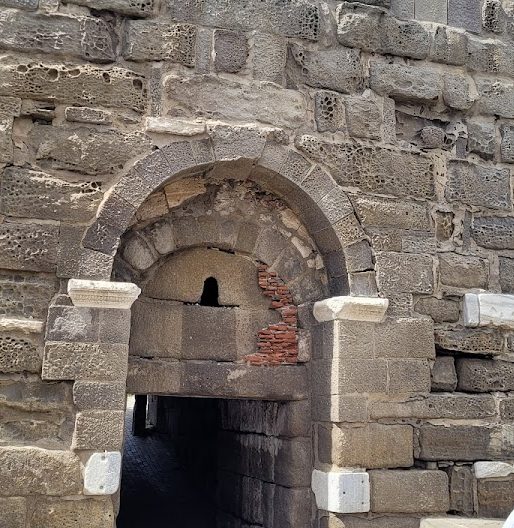 Kemere Bridge: A Historic Link Between Amasra Castle’s Two Parts 3 Kemere Bridge