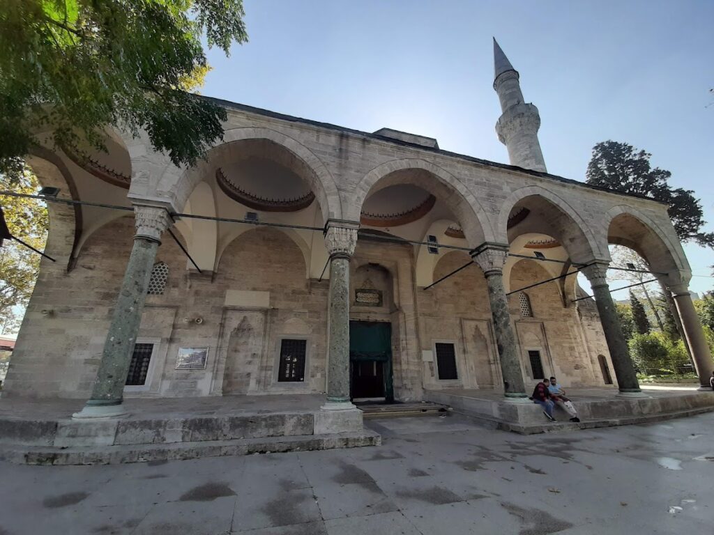 Murat Pasha Mosque: A Fifteenth-Century Ottoman Mosque in Istanbul 3 Murat Pasha Mosque