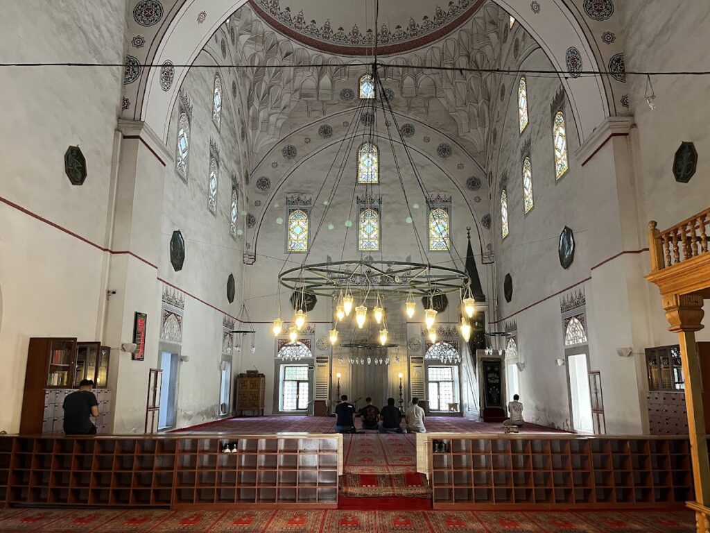 Murat Pasha Mosque: A Fifteenth-Century Ottoman Mosque in Istanbul 4 Murat Pasha Mosque
