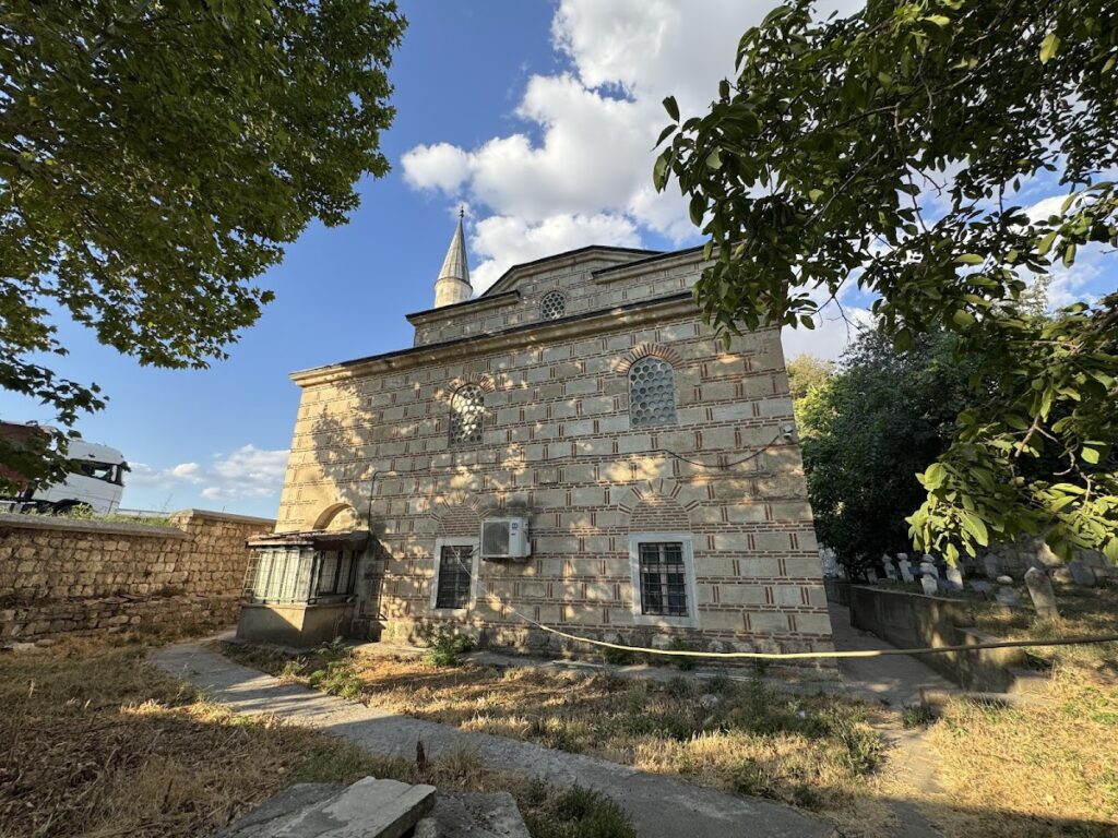 Şah Melek Mosque: An Ottoman Mosque in Edirne 2 Şah Melek Mosque