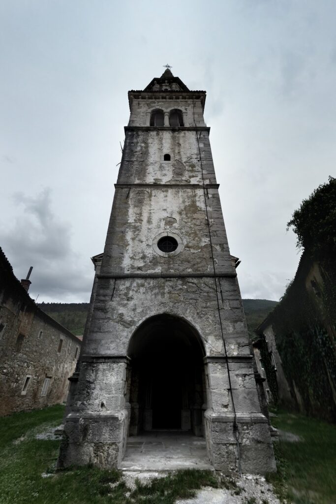 Exaltation of the Holy Cross Church (Vrhpolje): A Gothic Branch Church in Slovenia 2 Exaltation of the Holy Cross Church (Vrhpolje)