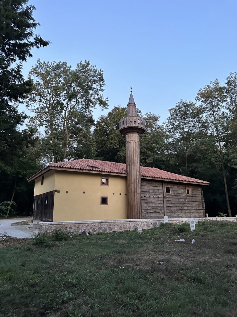 Büyükesence Orhan Mosque: An Early Ottoman Friday Mosque in Türkiye