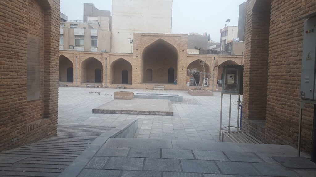 Shah Abbasi Caravanserai of Ray: A Safavid Caravanserai in Iran 1 Shah Abbasi Caravanserai of Ray