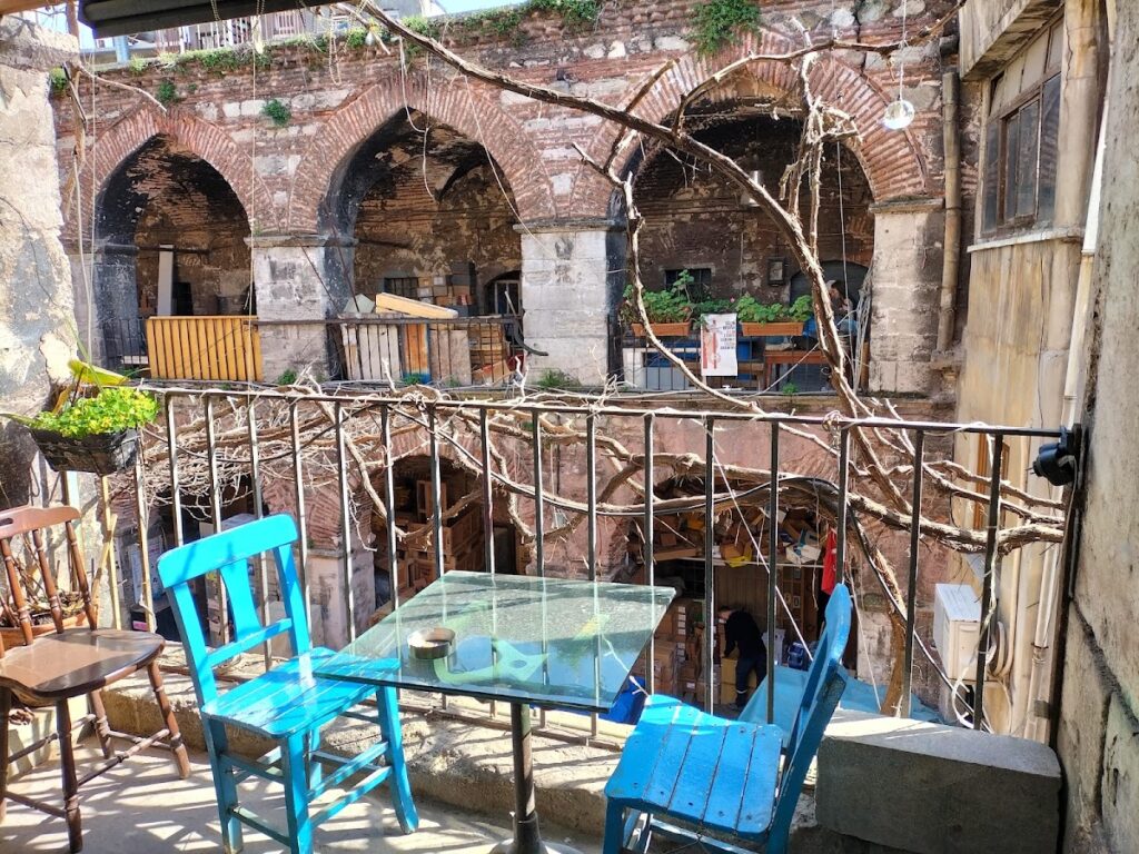 Kurşunlu Han: An Ottoman Caravanserai-Style Commercial Inn in Istanbul 2 Kurşunlu Han