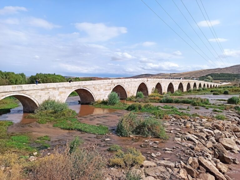 Kesik Köprü: A medieval Seljuk stone bridge in Turkey