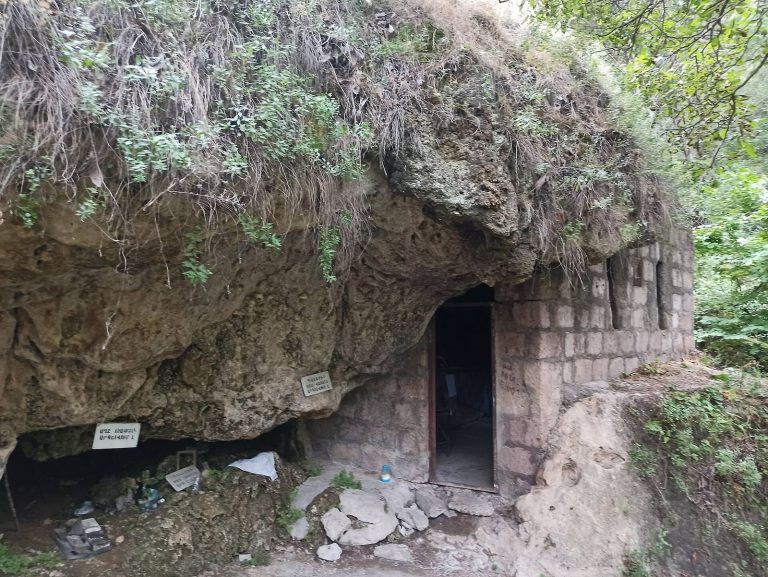 Jrovank Chapel: A Twelfth-Century Chapel and Natural Monument
