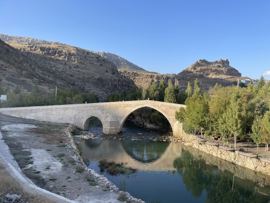 Haburman Bridge: A Medieval Artuqid Bridge in Türkiye 1 Haburman Bridge