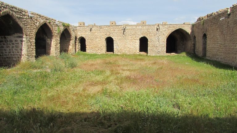 Shahanshan Caravanserai: A Safavid Caravanserai in Iran