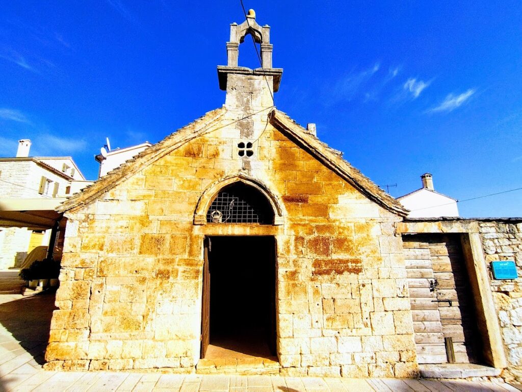 Holy Spirit Church: A Fifteenth-Century Gothic Church in Bale, Croatia 2 Holy Spirit Church