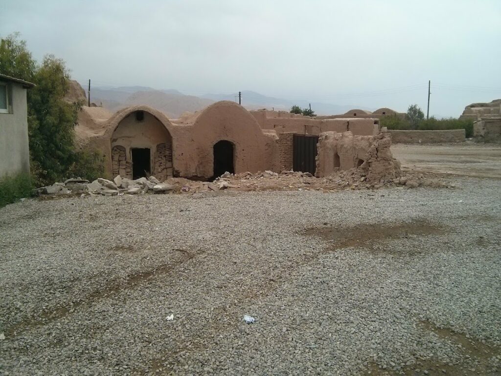 Dehnamak Caravanserai: A Safavid Roadside Complex in Iran 3 Dehnamak Caravanserai