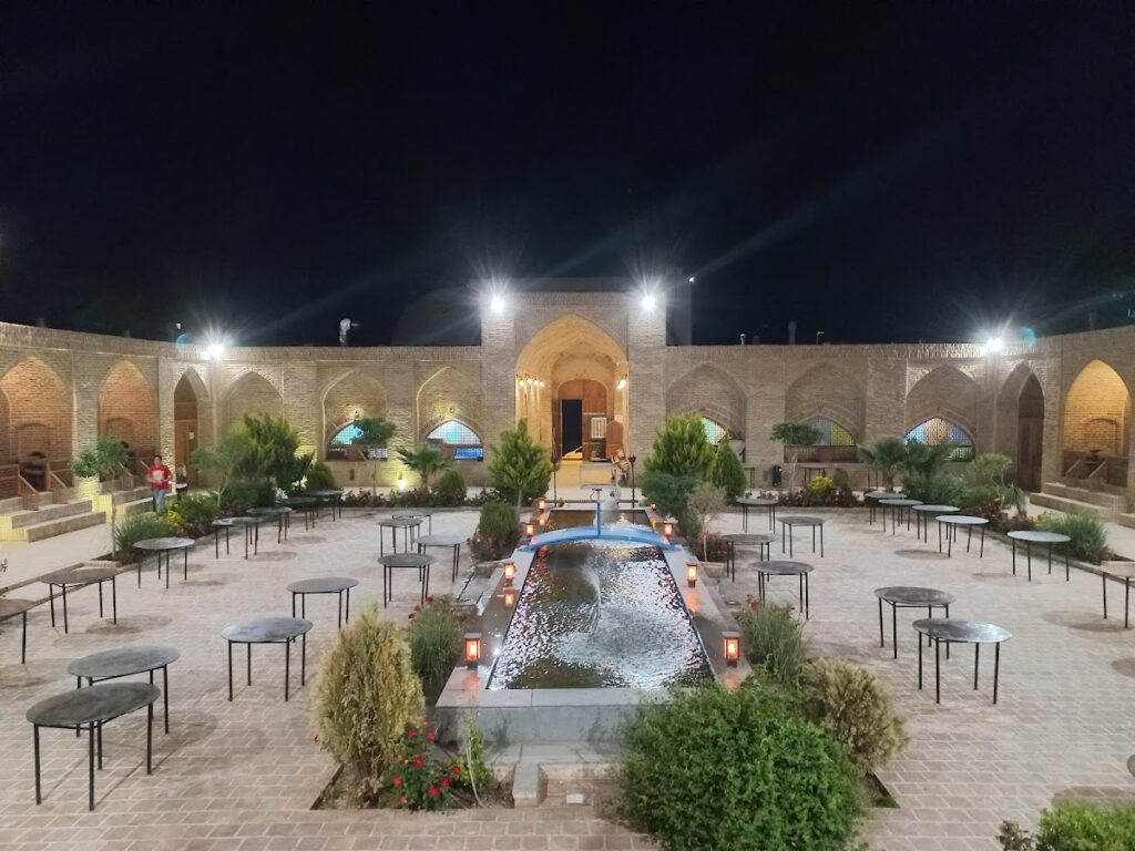 Do Dehak Caravanserai: A Safavid-Era Roadside and Defensive Complex in Iran 1 Do Dehak Caravanserai