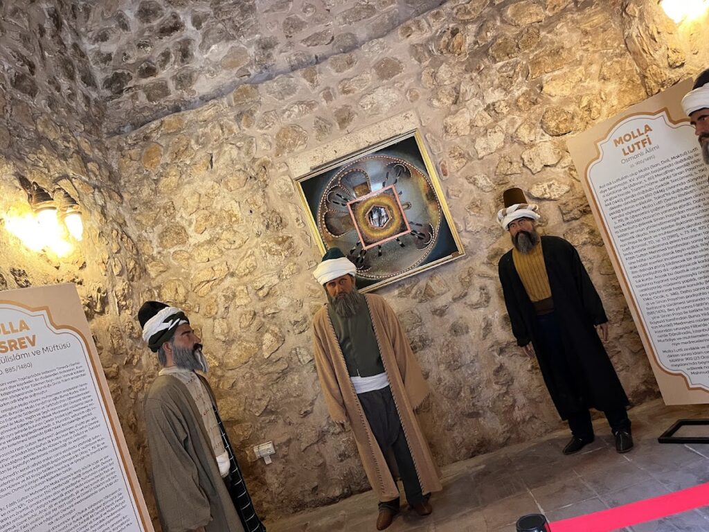 Yağıbasan Medresesi (Tokat): An Early Centrally Domed Islamic School 3 Yağıbasan Medresesi (Tokat)