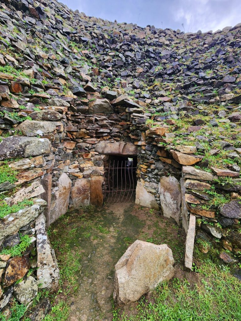 Barnenez: A Neolithic Passage-Grave Monument in France 2 Barnenez