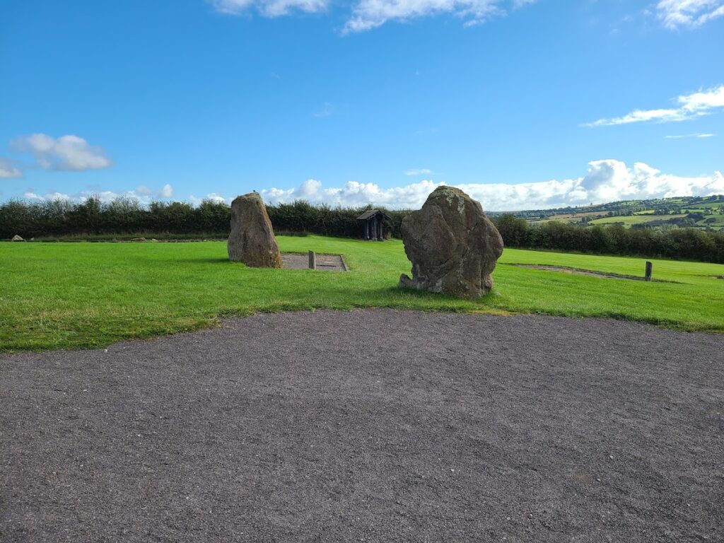 Brú na Bóinne: Neolithic Passage-Tomb and Ritual Landscape in Ireland 4 Brú na Bóinne