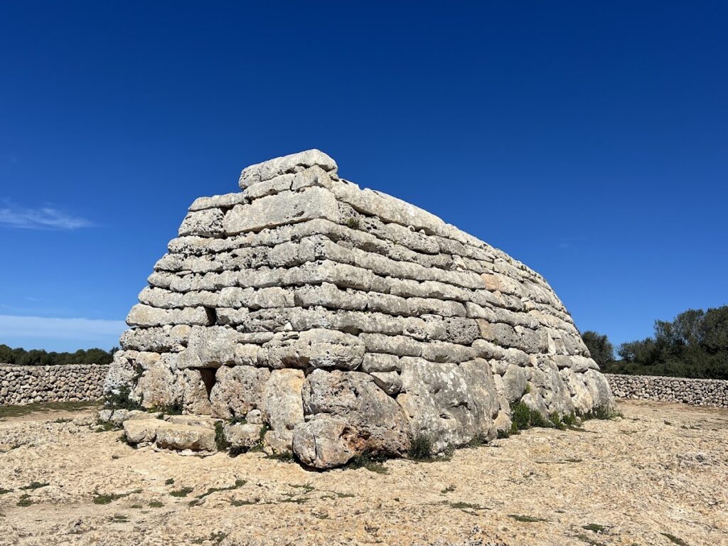 Naveta d'Es Tudons: A Pre-Talaiotic Collective Tomb on Menorca 2 Naveta d'Es Tudons