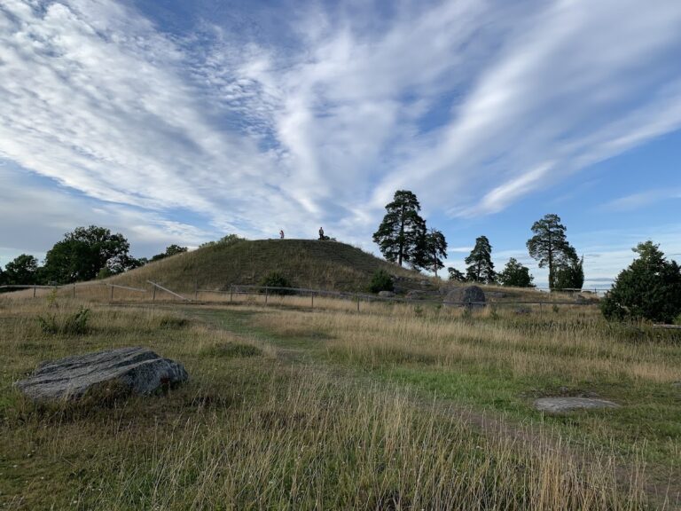 Håga kurgan: A Nordic Bronze Age Burial Mound in Sweden