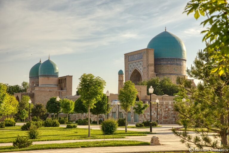 Kok Gumbaz Mosque in Shahrisabz: A Timurid Main Mosque