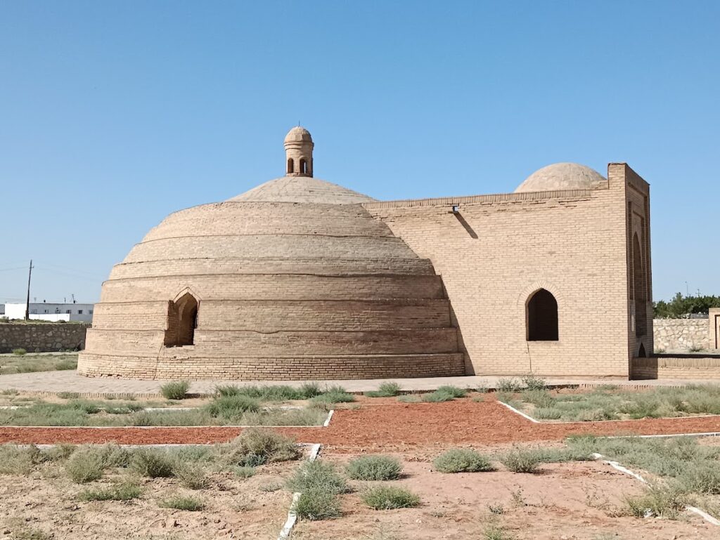 Rabati Malik Caravanserai: A Karakhanid Frontier and Trading Complex in Uzbekistan 2 Rabati Malik Caravanserai