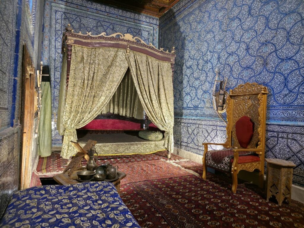 Toshhovli Palace: The Khan’s Residence in Khiva 3 Toshhovli Palace