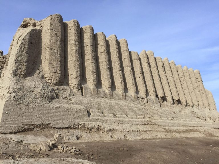Great Kyz Kala: A Fortified Palace at Ancient Merv