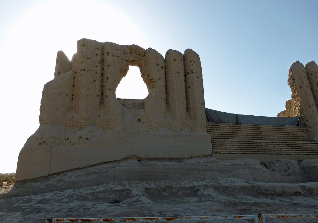 Great Kyz Kala: A Fortified Palace at Ancient Merv 3 Great Kyz Kala