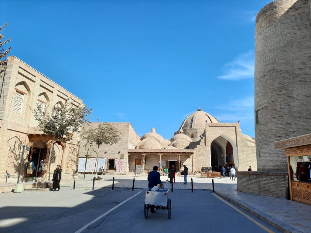 Ulugh beg Madrassah: A Timurid Center of Learning in Bukhara 3 Ulugh beg Madrassah