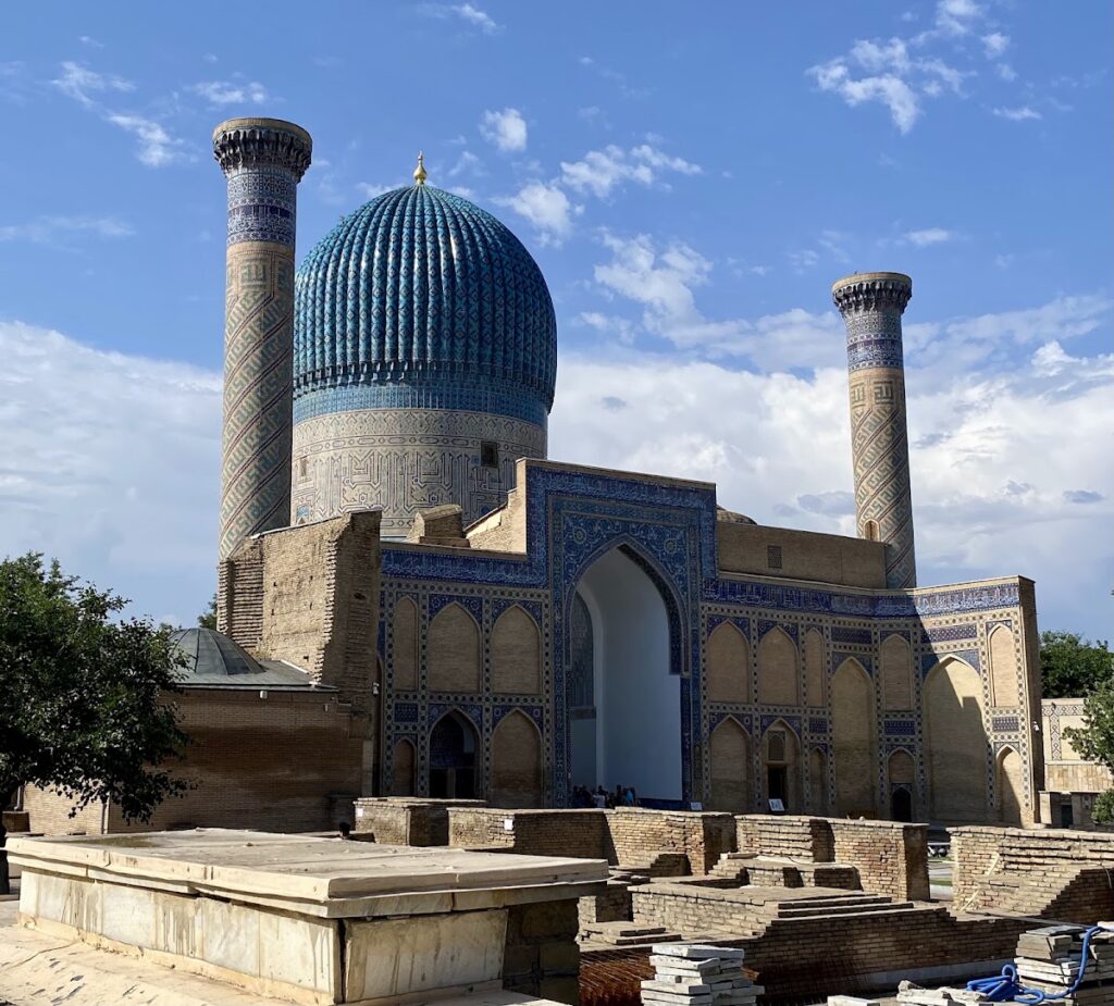 Gur-e Amir: The Timurid Dynastic Mausoleum in Samarkand 1 Gur-e Amir