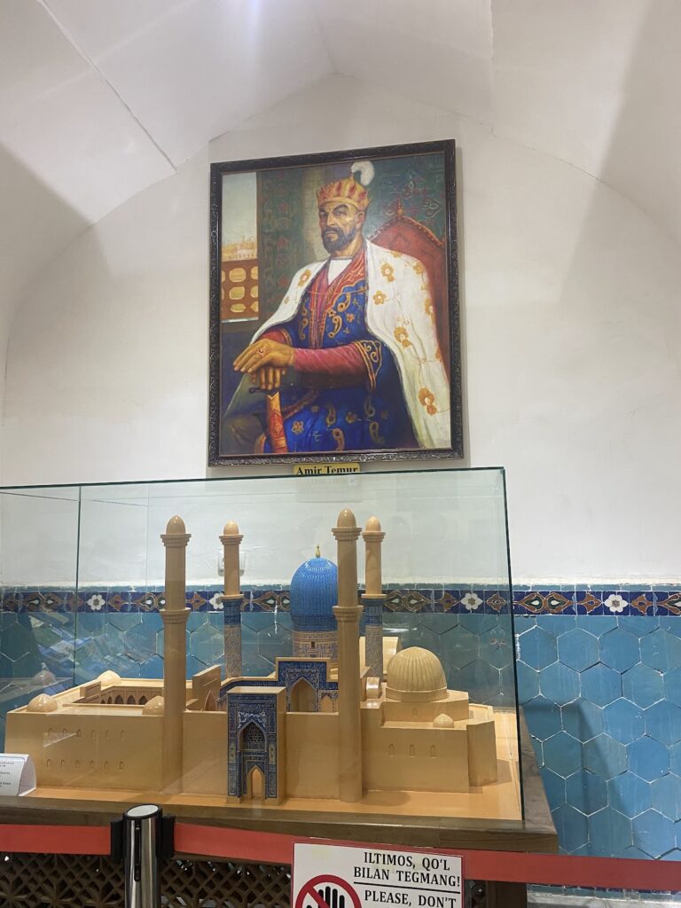 Gur-e Amir: The Timurid Dynastic Mausoleum in Samarkand 4 Gur-e Amir