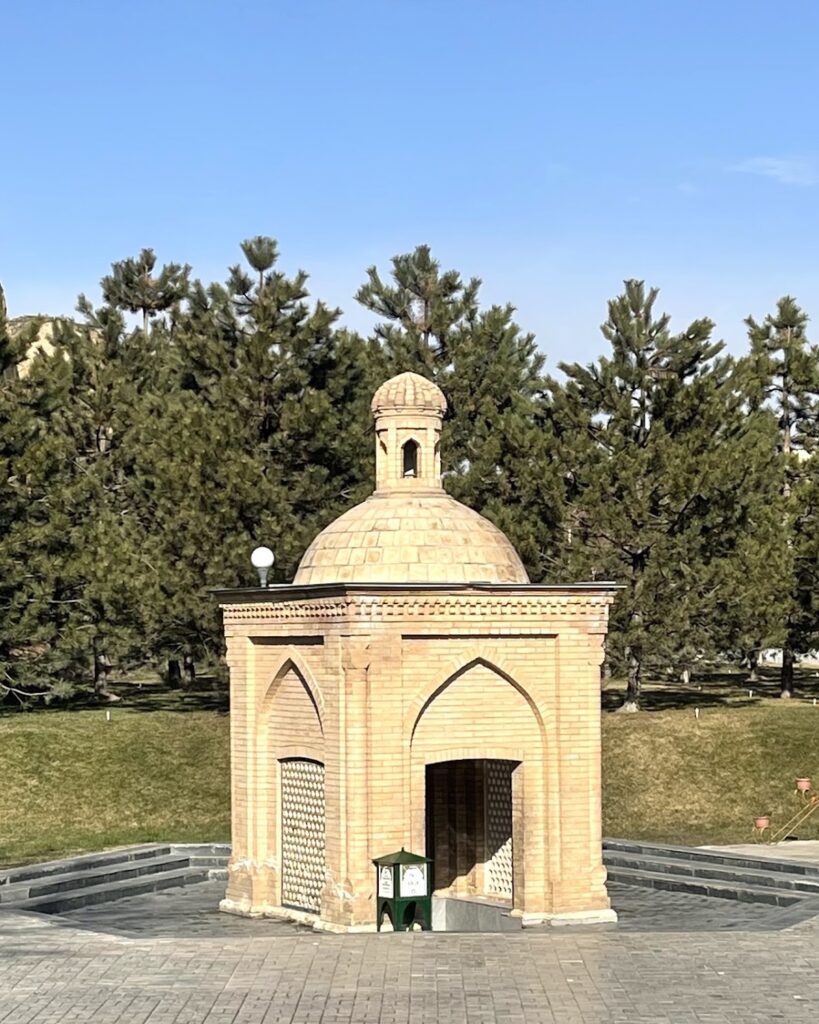Khodja Doniyor Mausoleum: A Multifaith Shrine in Samarkand, Uzbekistan 3 Khodja Doniyor Mausoleum