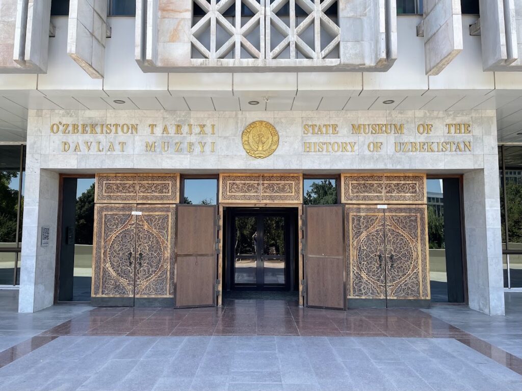 State Museum of History of Uzbekistan: A Museum of Central Asian Heritage 2 State Museum of History of Uzbekistan