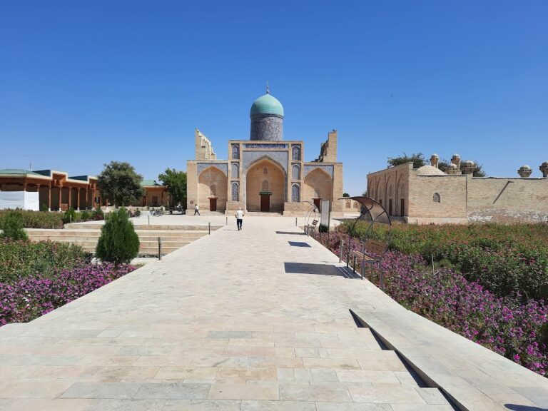 Qosim Sheikh Complex: A Sixteenth-Century Sufi and Memorial Ensemble in Uzbekistan