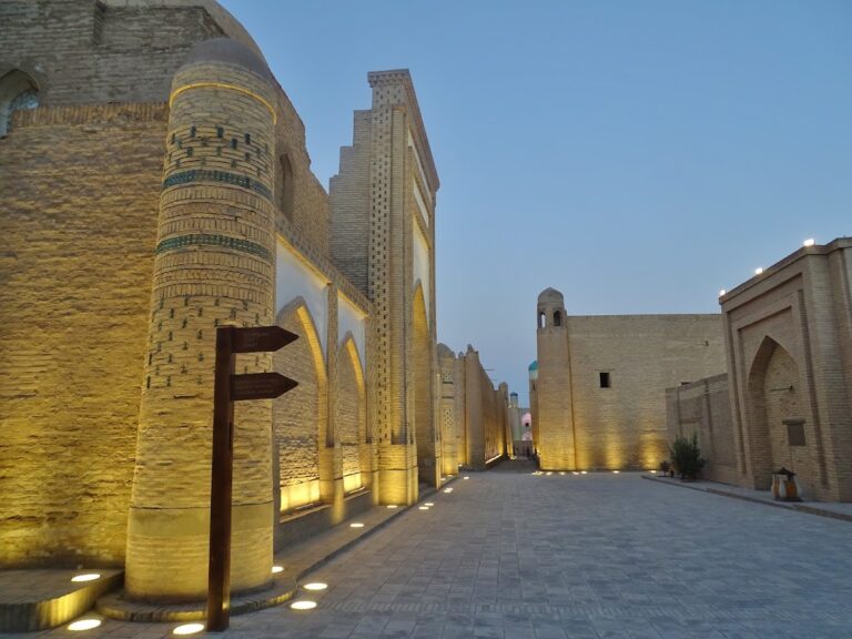 Muhammad Amin Inoq Madrasa: An Eighteenth-Century Islamic School in Khiva