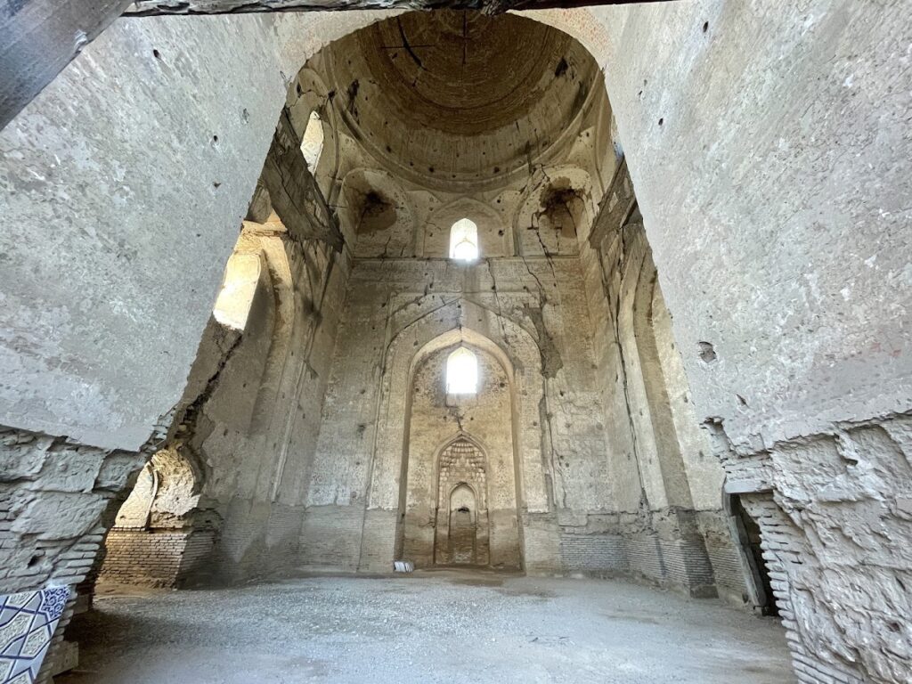 Bibi-Khanym Mosque: A Timurid Monument in Samarkand 5 Bibi-Khanym Mosque