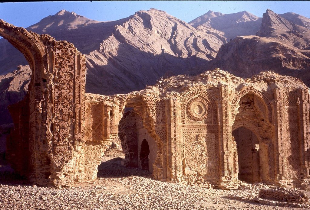 Shad-i Mashhad: A twelfth-century Ghurid madrasa in Afghanistan 3 Shad-i Mashhad