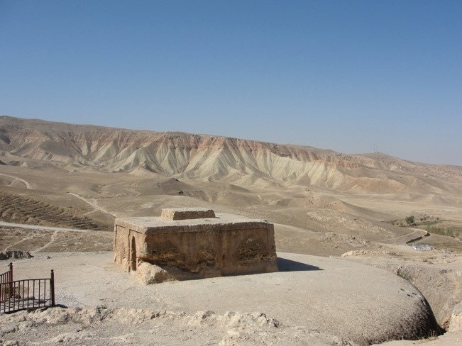 Takht-e Rostam: A Buddhist Rock-Cut Monastery and Stupa in Afghanistan 2 Takht-e Rostam