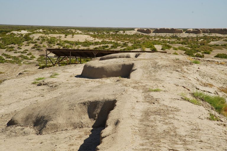 Jankent: An Oghuz Yabgu State Capital in Kazakhstan
