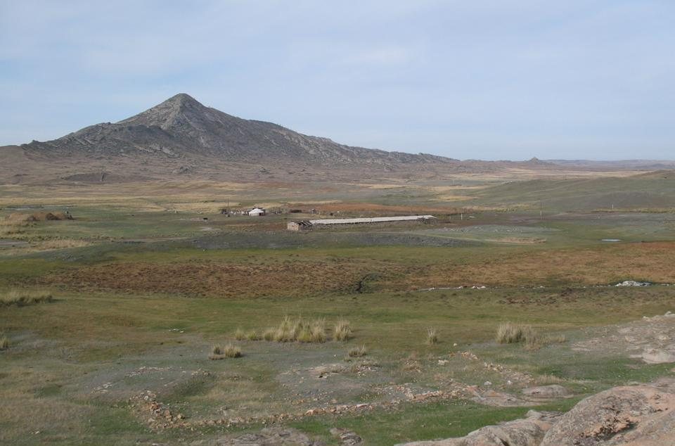 Akbaur: A Bronze Age Ritual Grotto and Archaeological Site in Kazakhstan 3 Akbaur