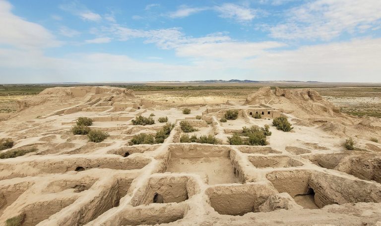 Toprak-kala: A Chorasmian Palace City in Uzbekistan