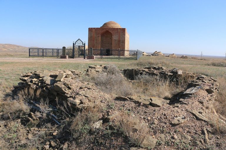 Alasha-Khan Mausoleum: A Portal-Domed Funerary Monument in Kazakhstan