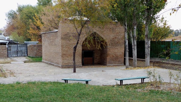 Dauytbek Mausoleum: A 13th-Century Funerary Monument in Taraz, Kazakhstan