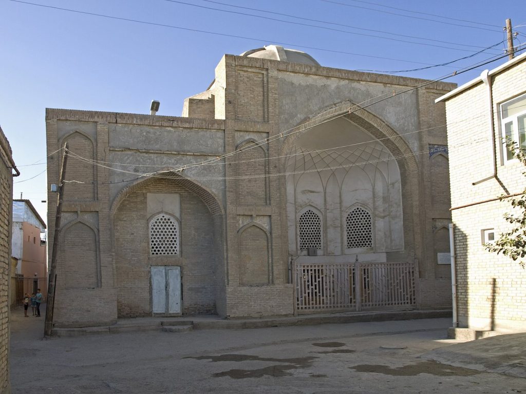 Hoja Zayniddin Mosque and Khanqah: A Sixteenth-Century Sufi Complex in Bukhara 1 Hoja Zayniddin Mosque and Khanqah
