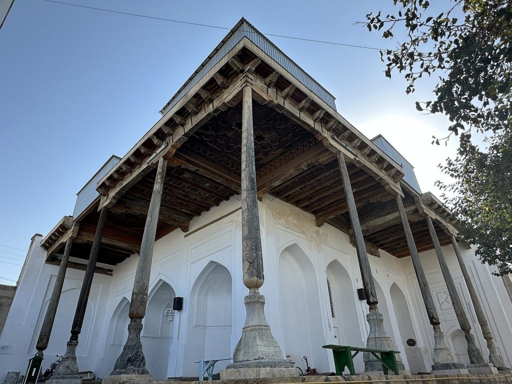 Hoja Zayniddin Mosque and Khanqah: A Sixteenth-Century Sufi Complex in Bukhara 4 Hoja Zayniddin Mosque and Khanqah