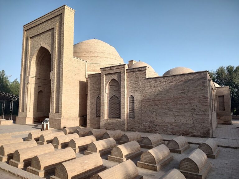 Termizi Memorial Complex: A Sacred Islamic Memorial in Uzbekistan